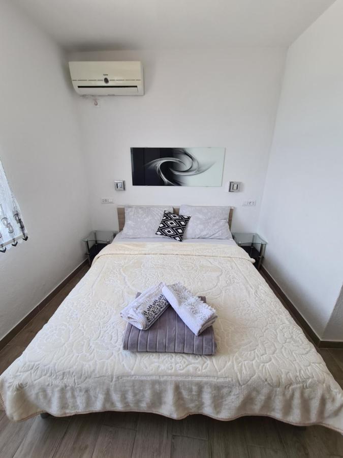 Gordana Apartments Hvar Town Luaran gambar