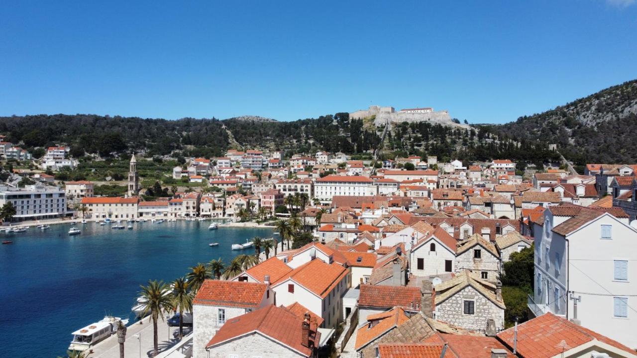 Gordana Apartments Hvar Town Luaran gambar
