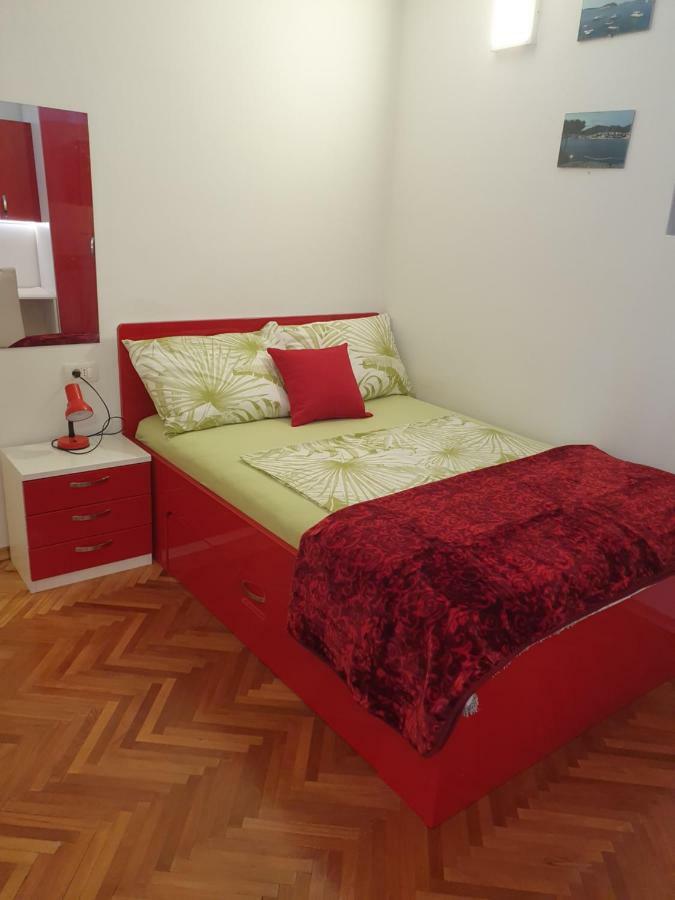 Gordana Apartments Hvar Town Luaran gambar